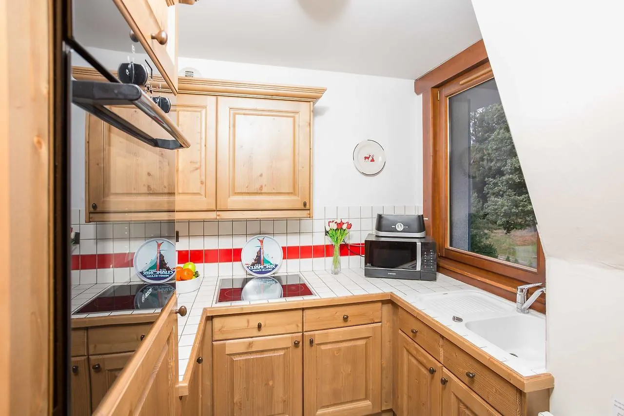 Le Paradis 18 & 18B Appts - Chamonix All Year Apartment