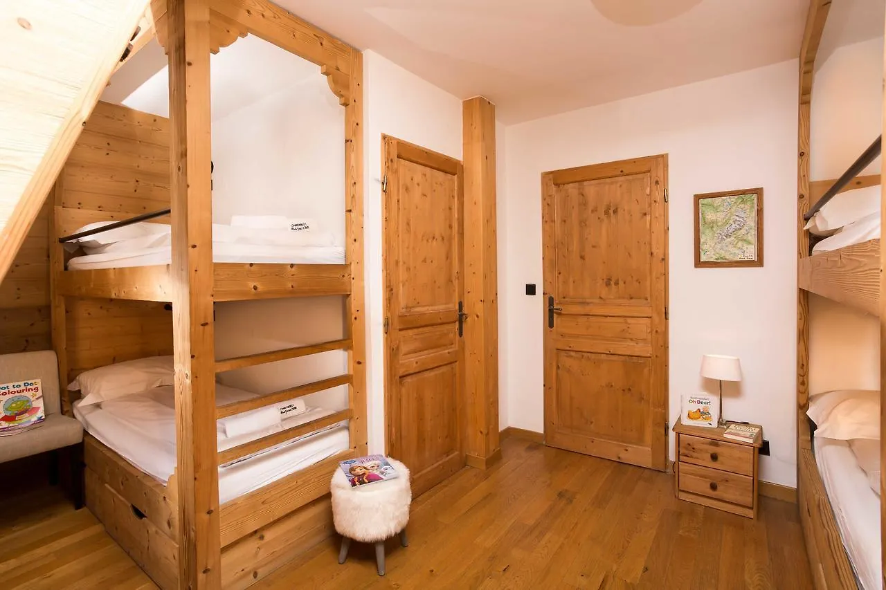 Le Paradis 18 & 18B Appts - Chamonix All Year Apartment
